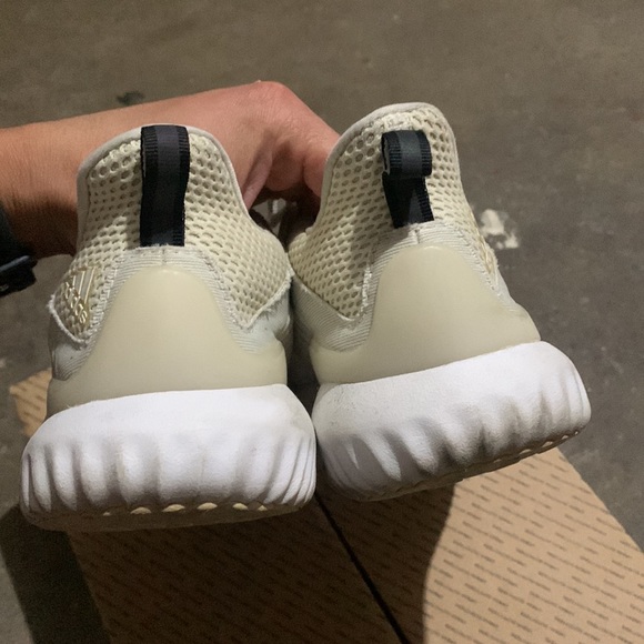 Alphabounce Adidas Cream - Picture 6 of 7